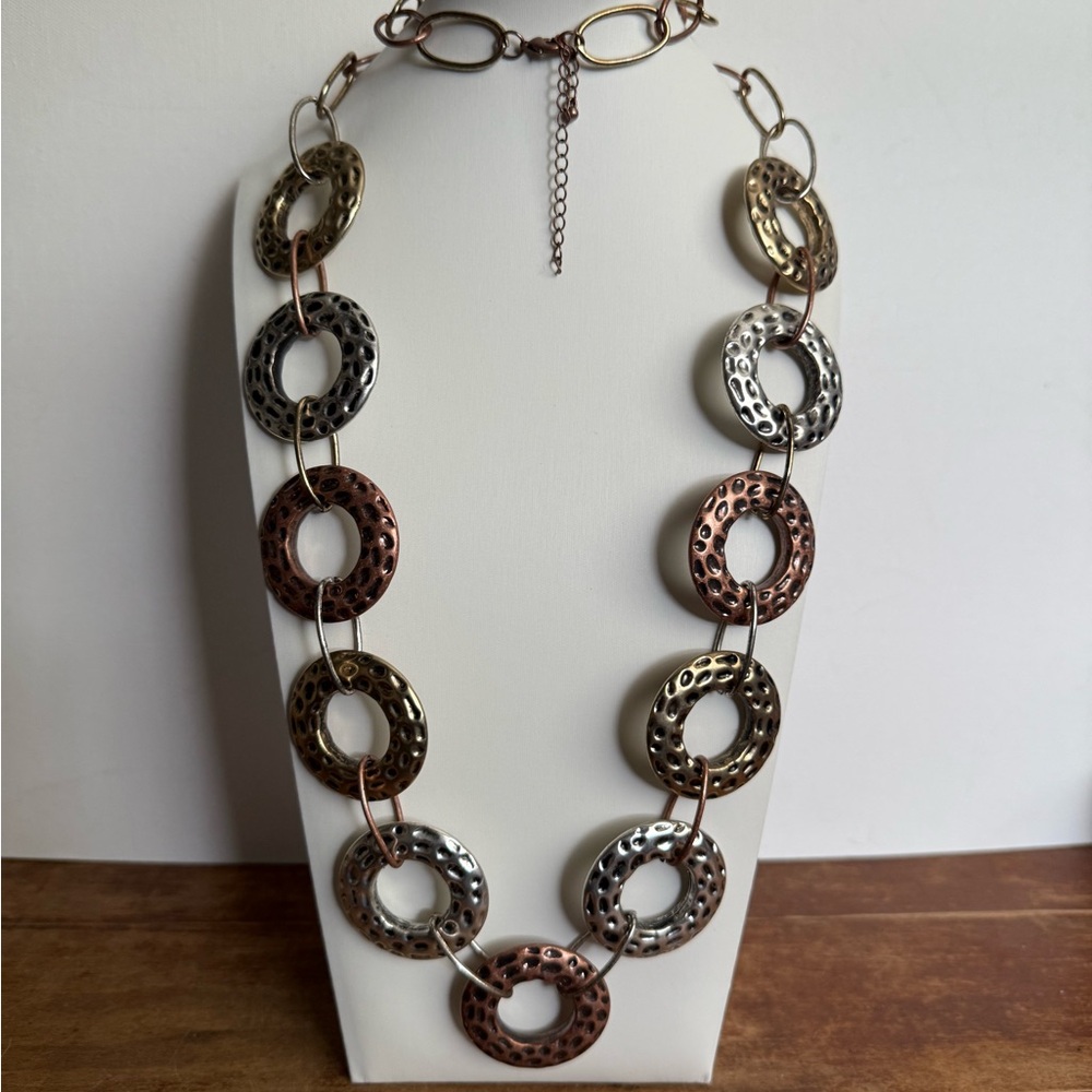 Chic Multi-Tone Circle Necklace - image 6
